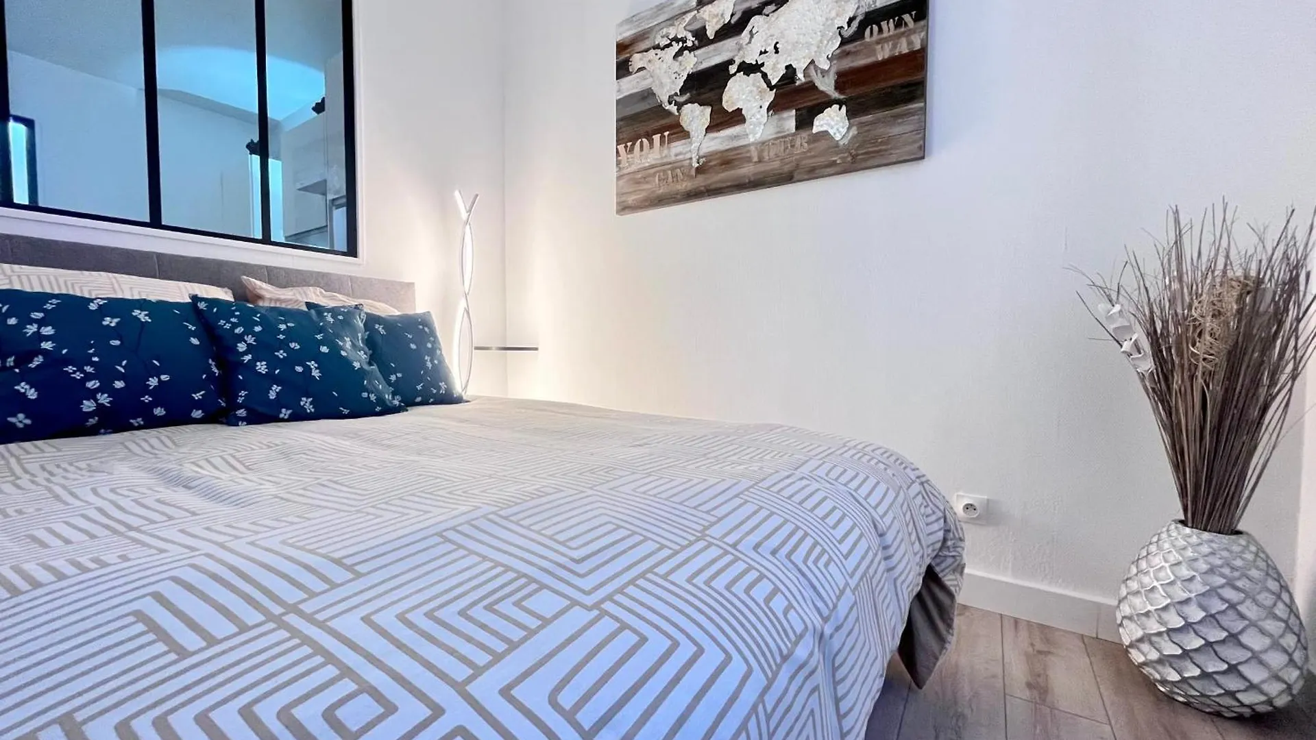 El Cristal - Tournon-Sur-Rhone Apartment 0*,  France